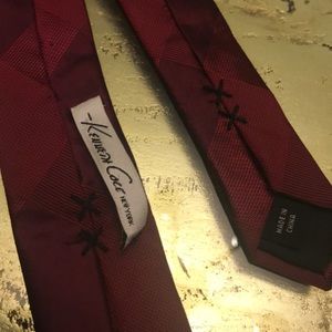 Kenneth Cole Men’s Tie